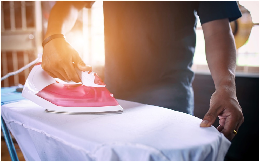 How To Iron Clothes Properly Learn How to Easily and Quickly