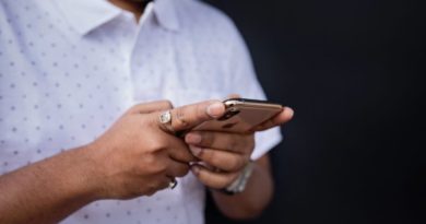 Apple iPhone parts suppliers