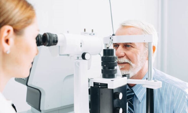 Signs You Need to Book an Eye Test Immediately