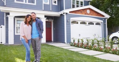 The Pros and Cons of Selling a Home